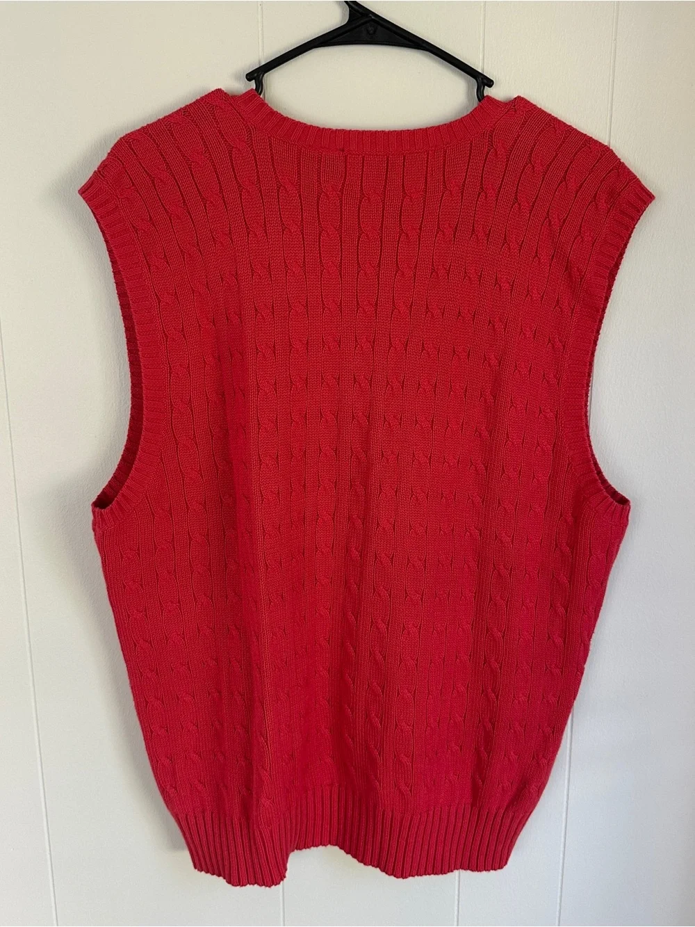 Oscar De La Renta Cable Sweater Vest